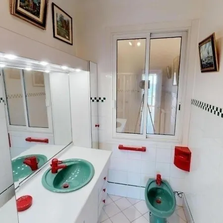 Διαμέρισμα Beau Et Grand Studio En Plein Centre Face A La Mer *